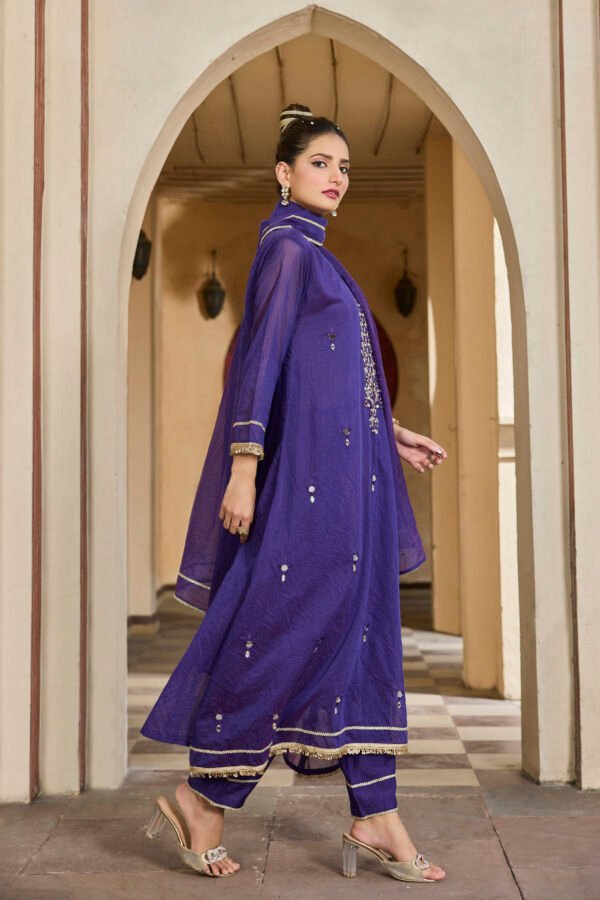 28-09-2025_BNY1095 Royal Noor Mirror Kurta Set